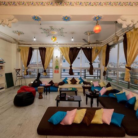 Whereabout Hostel Udaipur Bagian luar foto