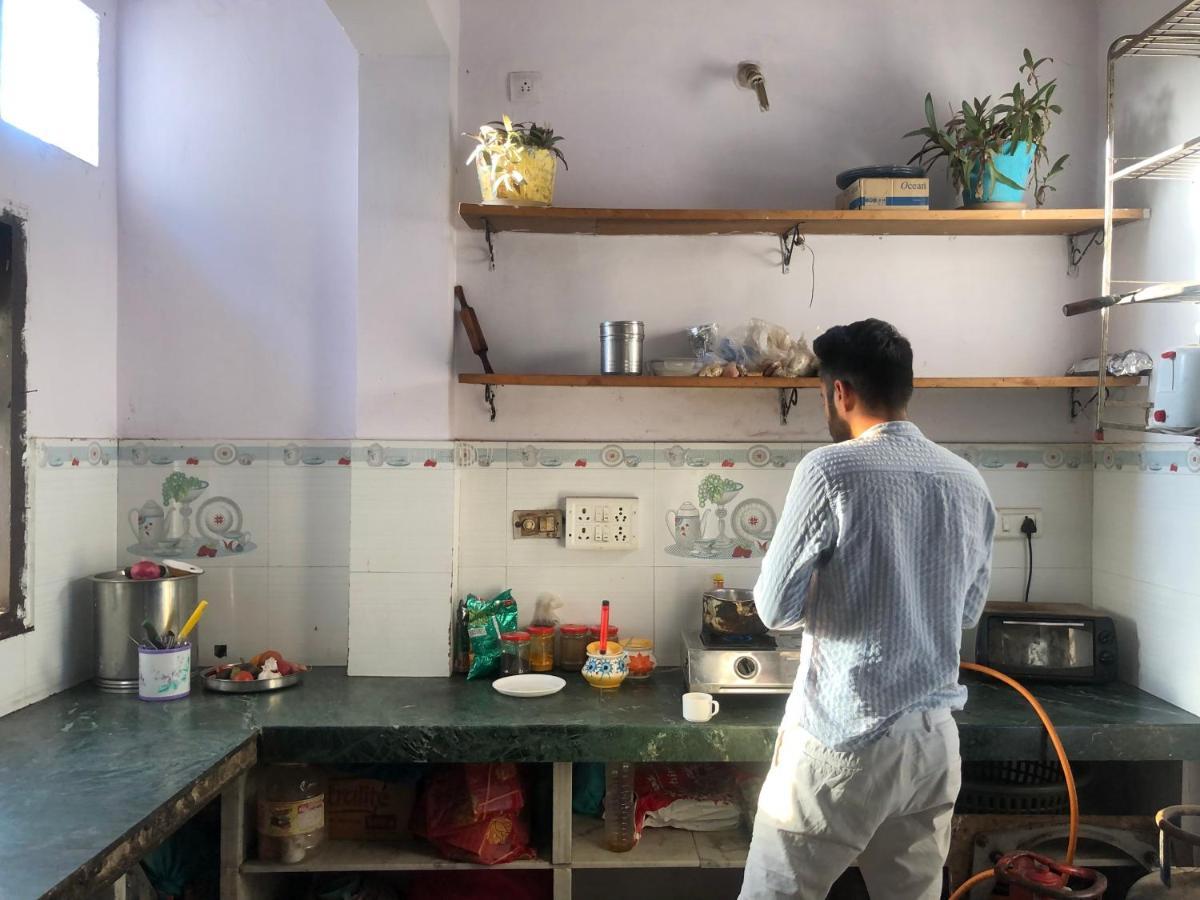 Whereabout Hostel Udaipur Bagian luar foto