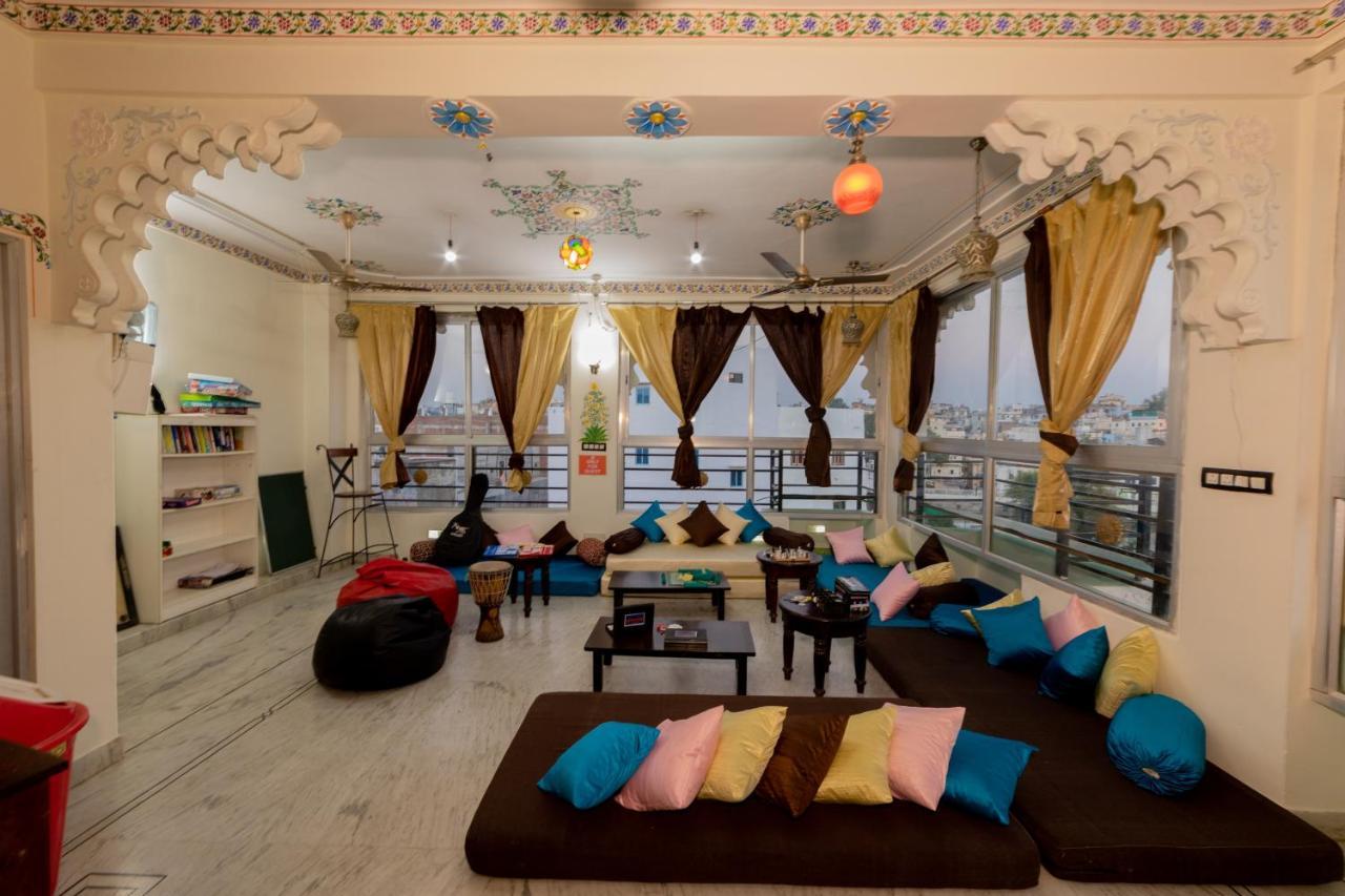Whereabout Hostel Udaipur Bagian luar foto