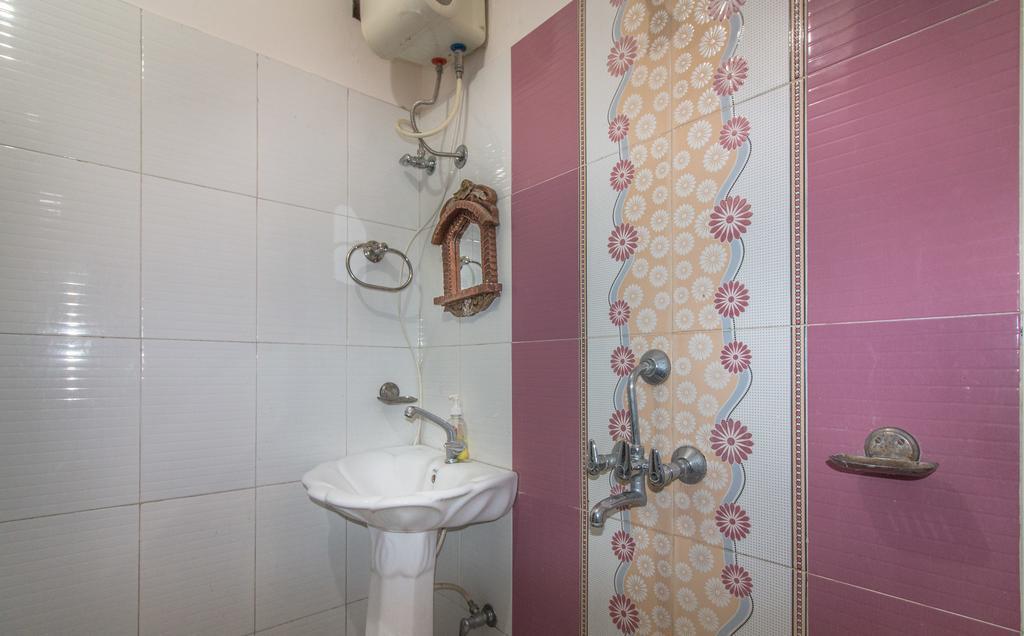 Whereabout Hostel Udaipur Bagian luar foto