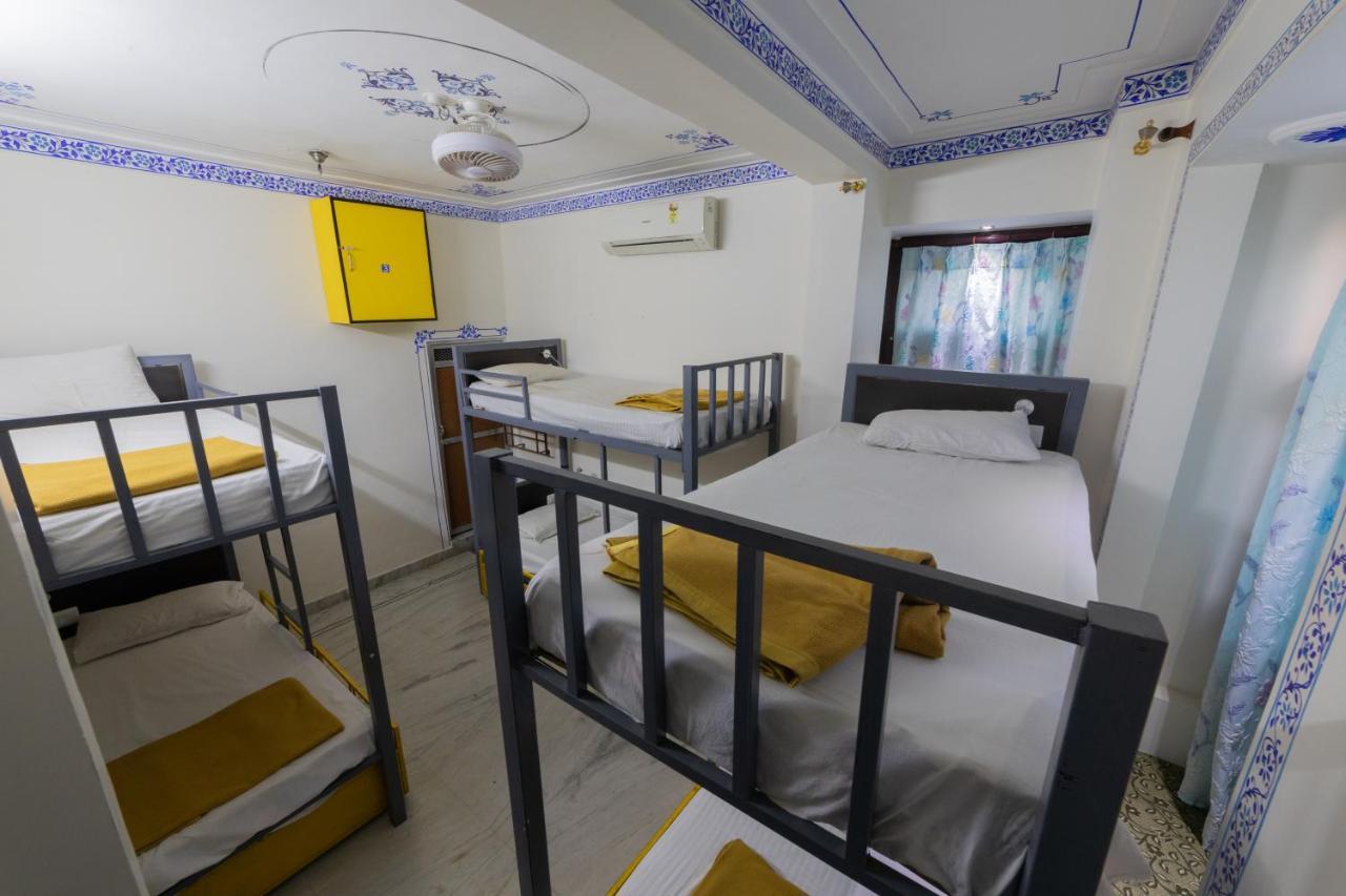 Whereabout Hostel Udaipur Bagian luar foto